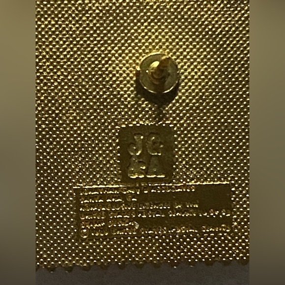 Vintage Love Doves Heart 25c Postage Stamp Pin Pinback Lapel Brooch - Picture 9 of 10